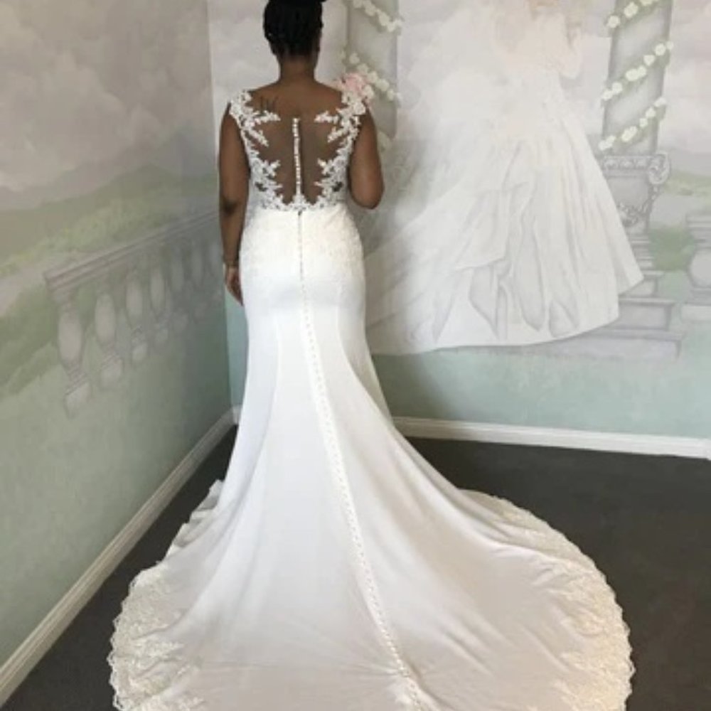 Wedding Dress - Picture 2 of 5